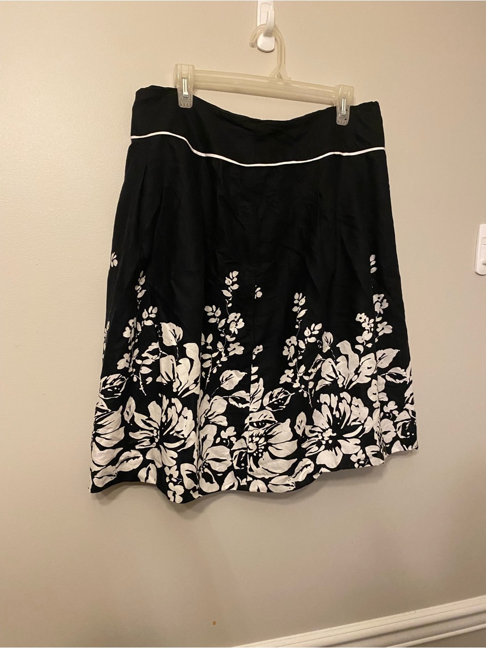 Covington Black A-Line Skirt with White Floral Border